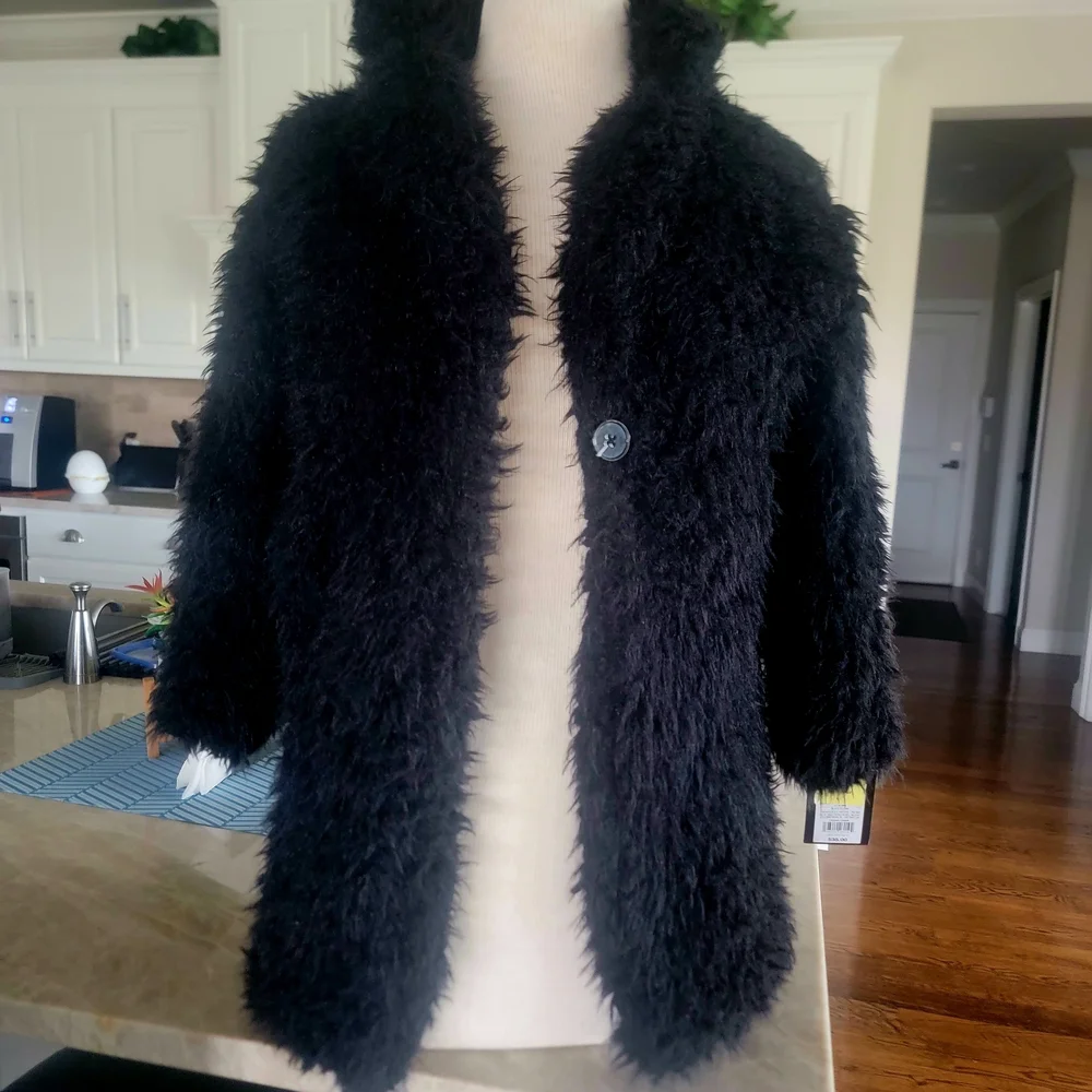 Art Class L(10-12) Girl's Long Faux Fur coat with pockets.($35)
